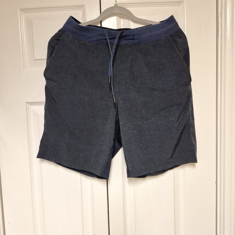 Lululemon Men’s Pace Breaker Shorts 9”, Size M, Blue/Gray Pattern